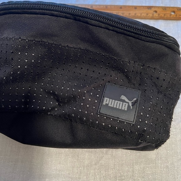 Puma fanny pack/crossbody. Black. One big pocket. Lots of room. - Picture 2 of 6